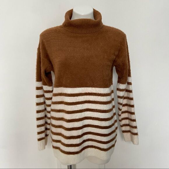 Staccato fuzzy Turtleneck Neutral stripe - Picture 6 of 7